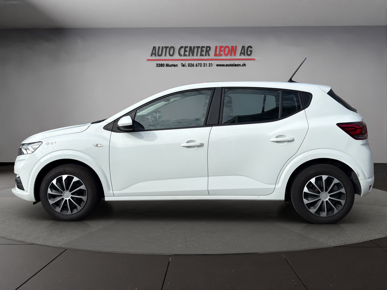 DACIA Sandero TCe 90 Comfort-showroom-element-2