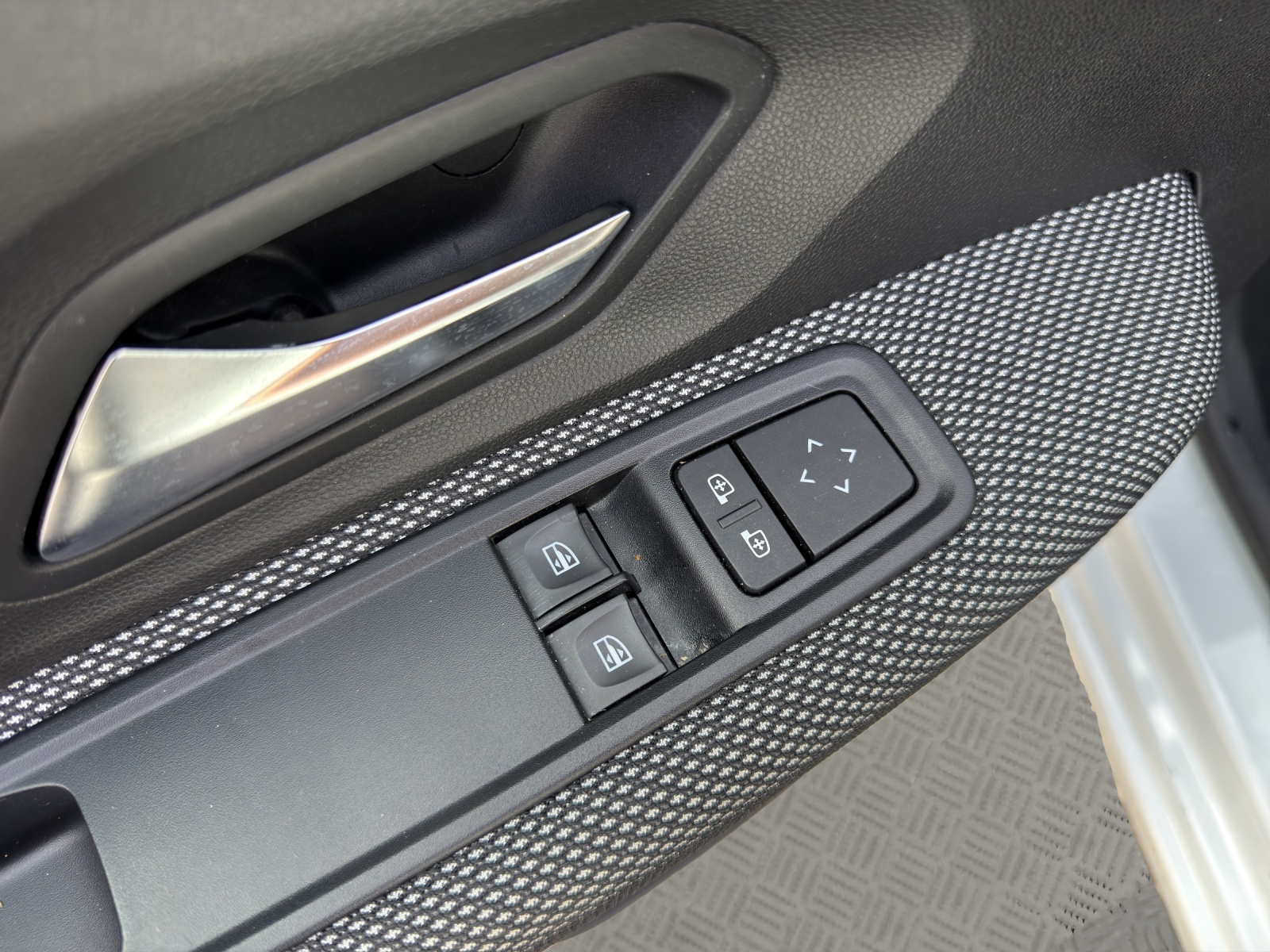 DACIA Sandero TCe 90 Comfort-image-8