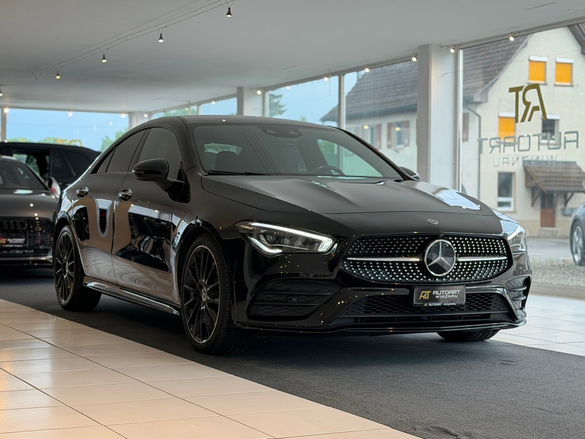 MERCEDES-BENZ CLA 220 AMG Line 7G-DCT **TOP Ausstattung**-showroom-element-2