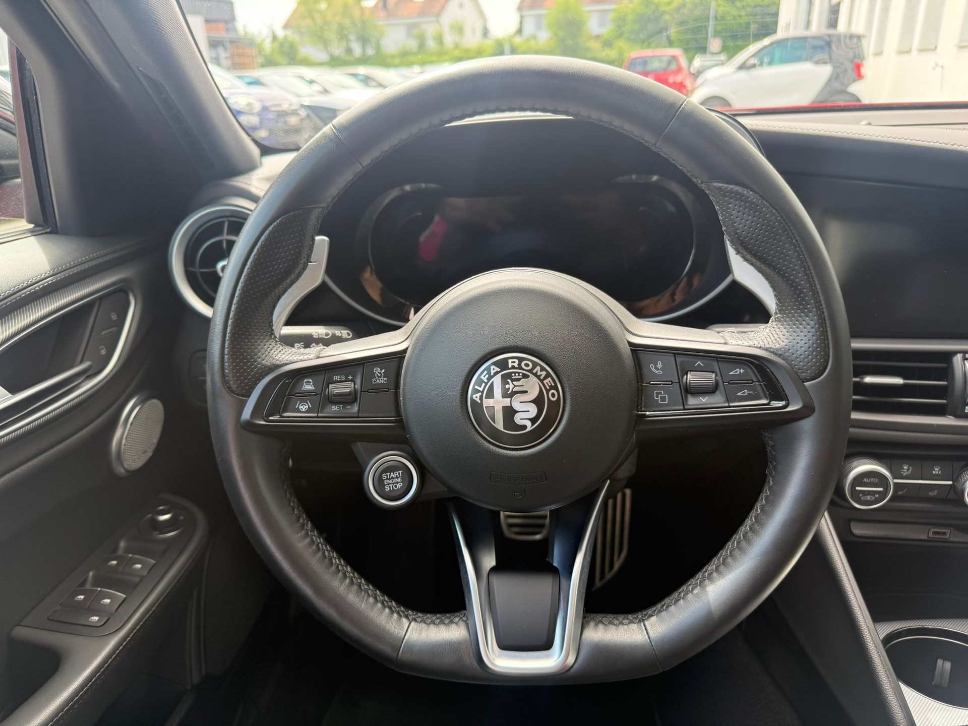 ALFA ROMEO Giulia Veloce 2.0 280PS Q4 AT8 Pack Sky MY23/24-image-13