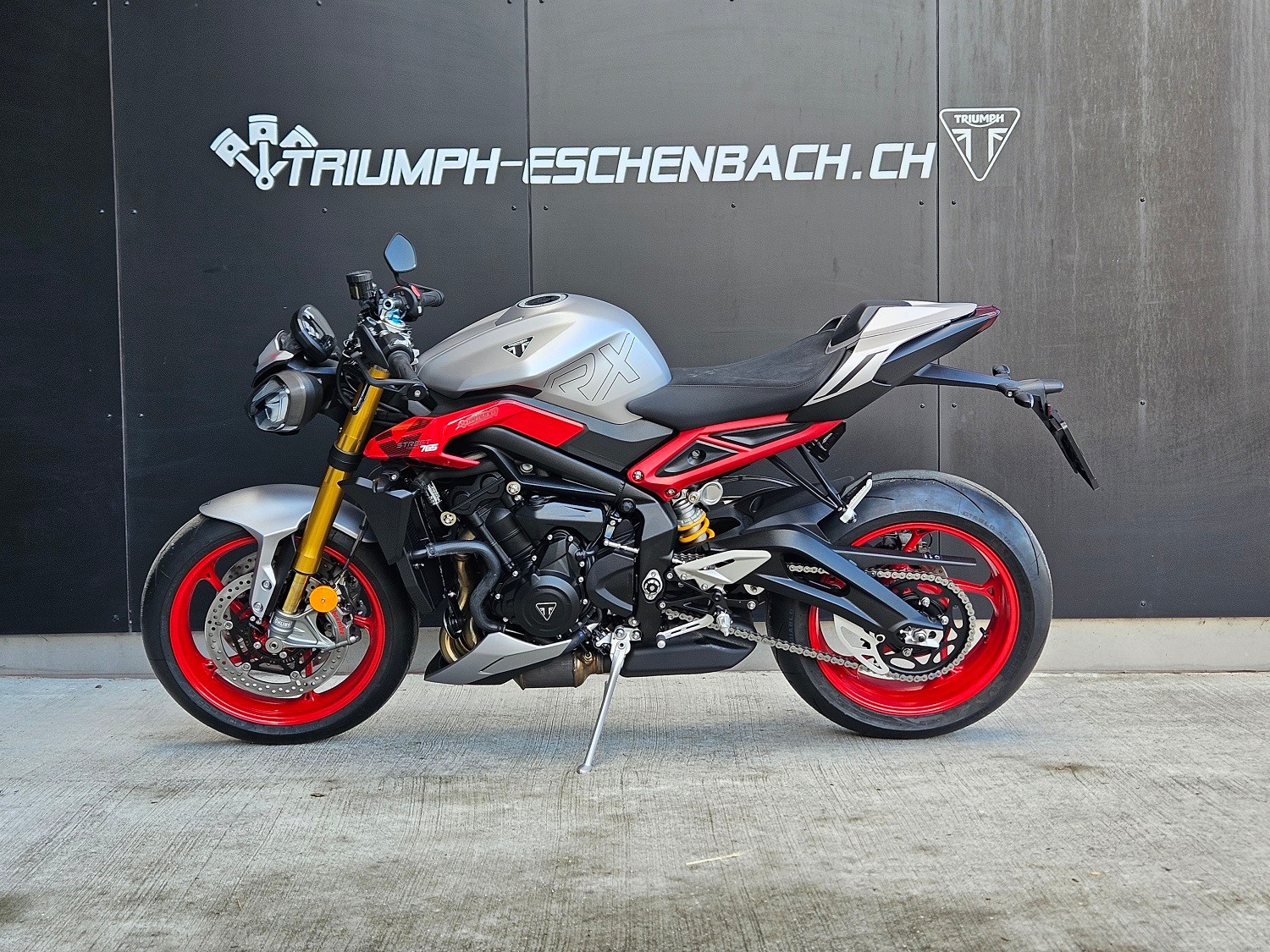 TRIUMPH Street Triple Moto2 765-image-2