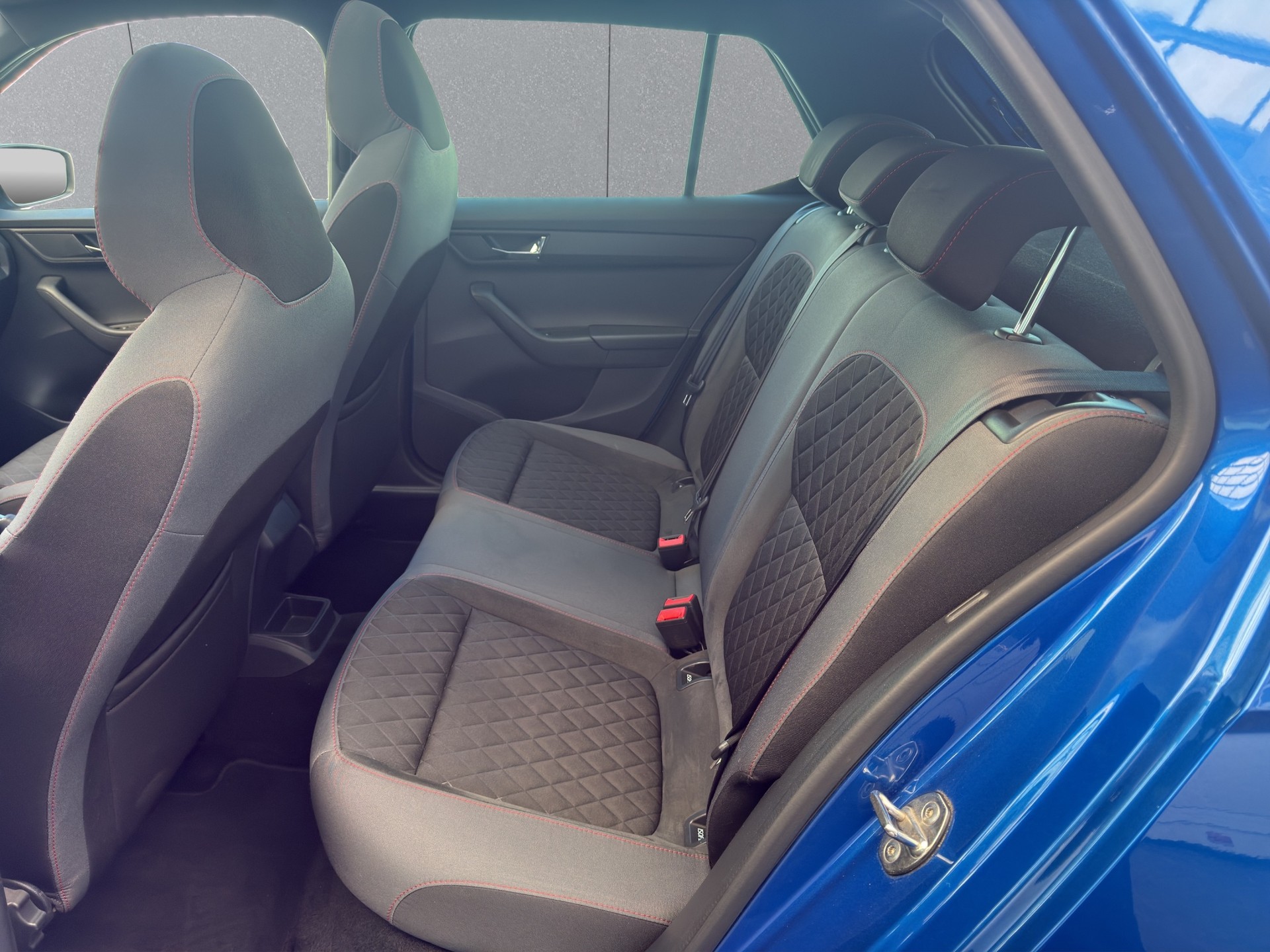 SKODA Fabia 1.0 TSI Monte Carlo-image-11