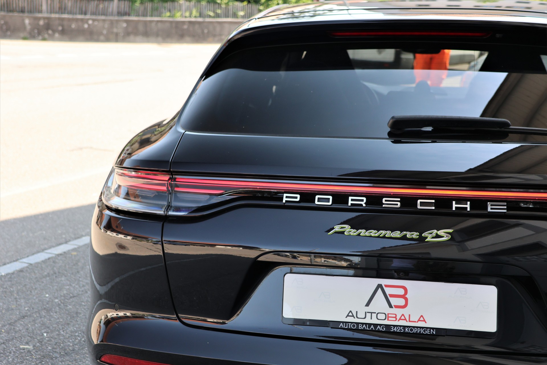 PORSCHE Panamera 4S E-Hybrid Sport Turismo PDK (CH) "2+2y Approved"-image-5