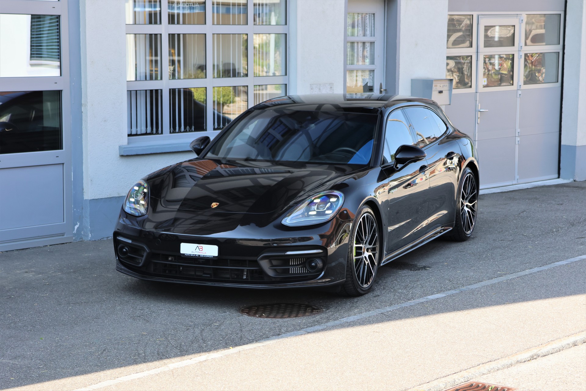 PORSCHE Panamera 4S E-Hybrid Sport Turismo PDK (CH) "2+2y Approved"