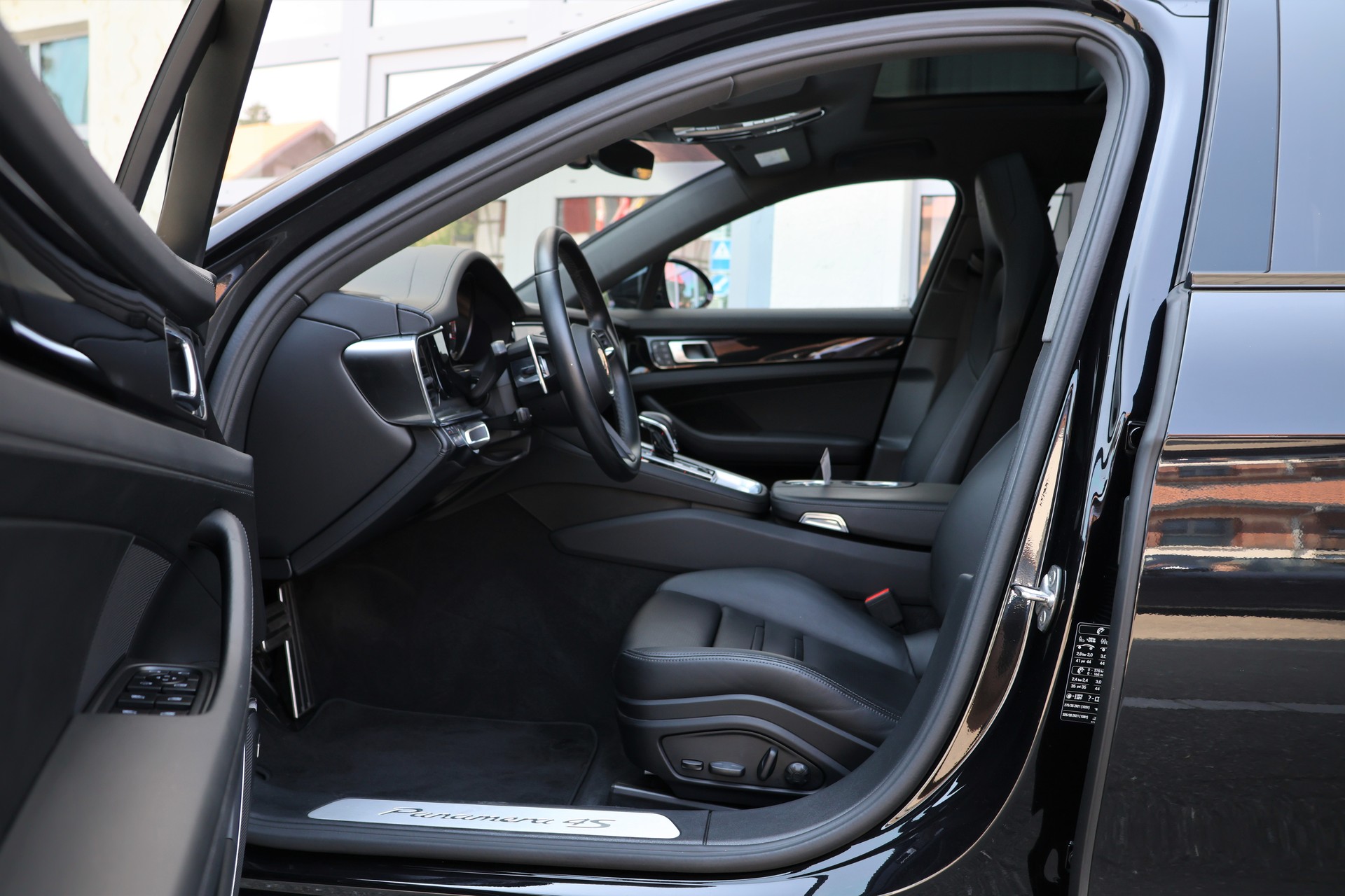 PORSCHE Panamera 4S E-Hybrid Sport Turismo PDK (CH) "2+2y Approved"-image-8