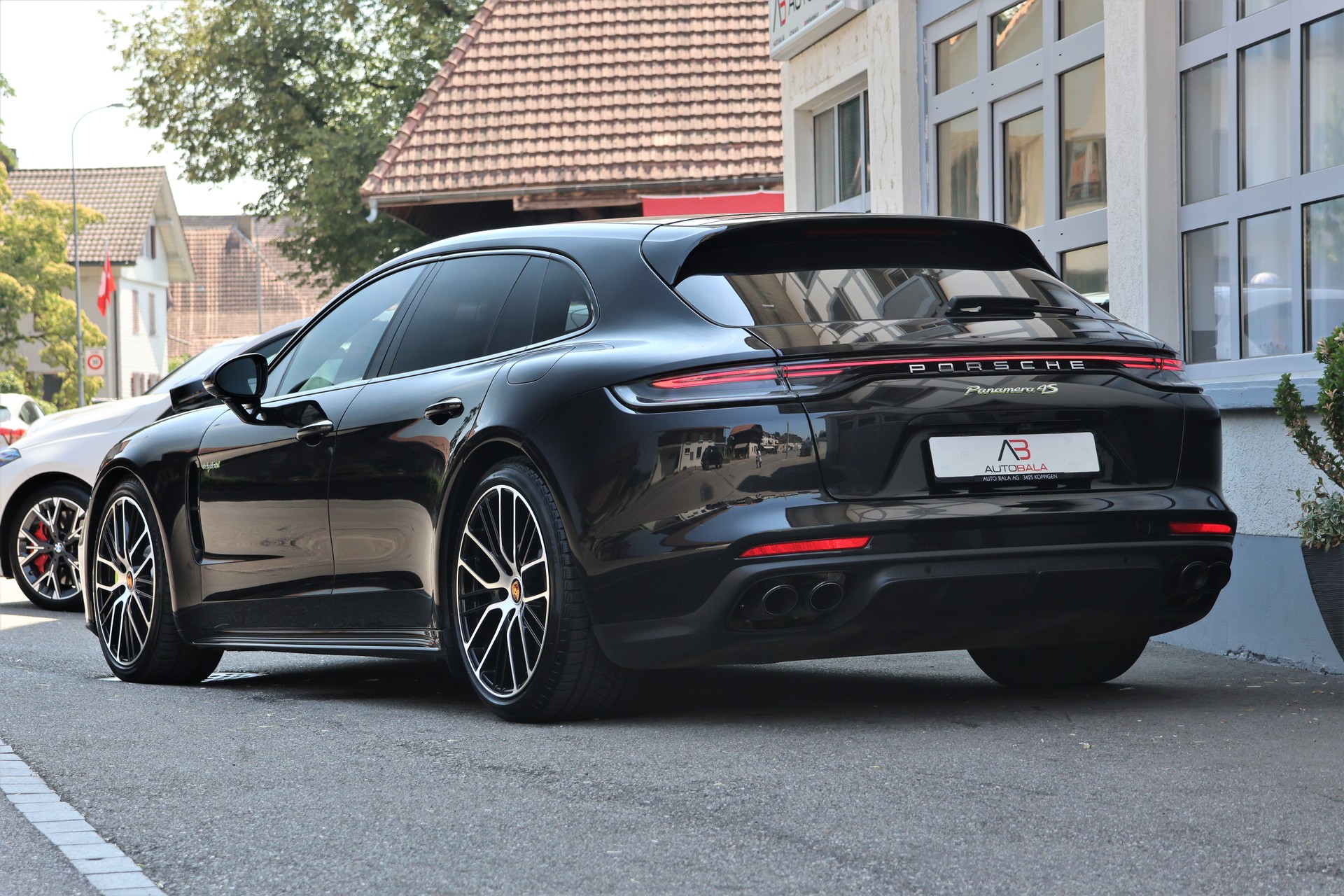 PORSCHE Panamera 4S E-Hybrid Sport Turismo PDK (CH) "2+2y Approved"-showroom-element-2