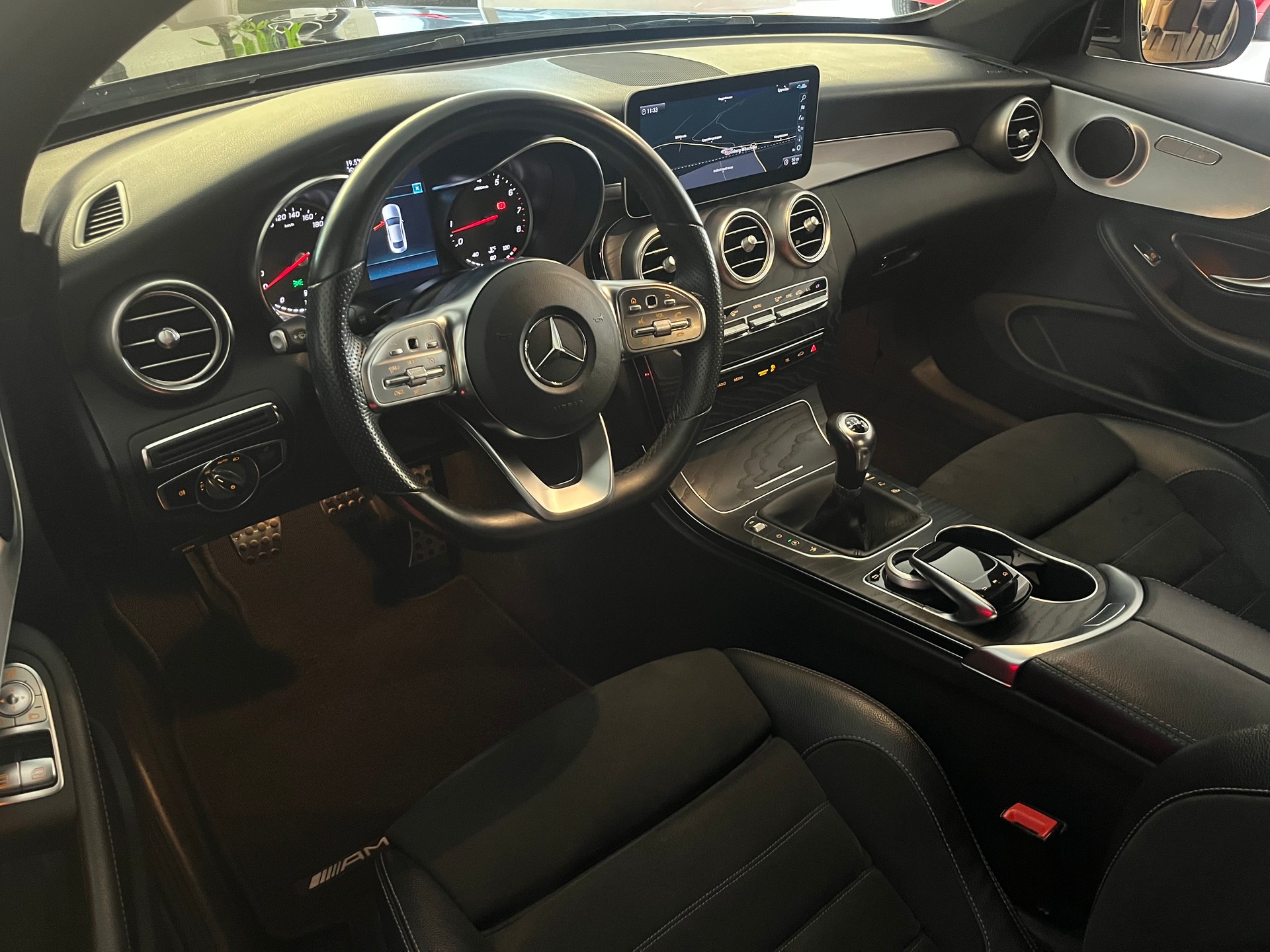 MERCEDES-BENZ C 180 AMG Line Coupé-image-10