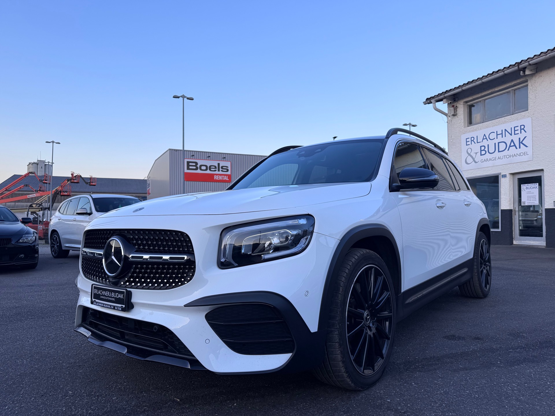 MERCEDES-BENZ GLB 220 d 4Matic AMG Line 8G-Tronic-showroom-element-1