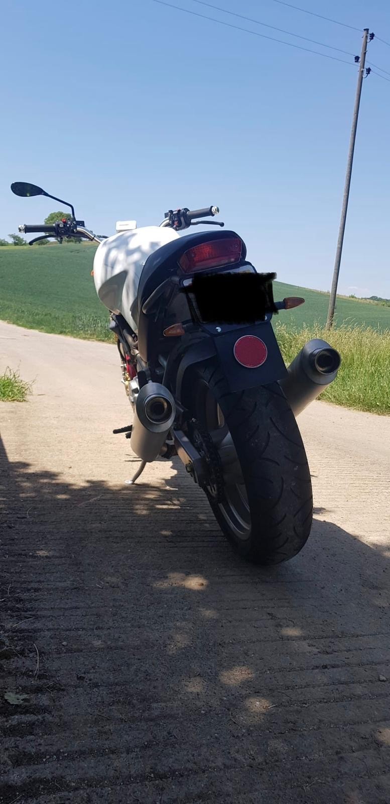 DUCATI Monster 600-image-4