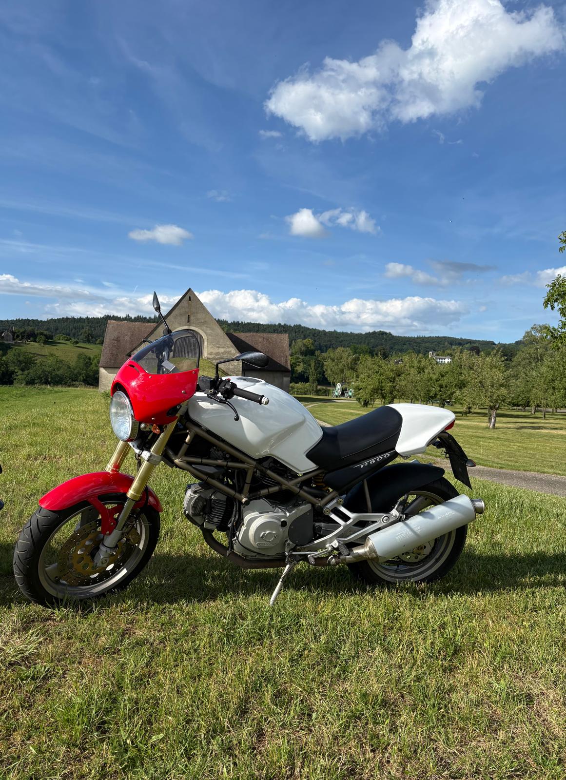 DUCATI Monster 600-image-0