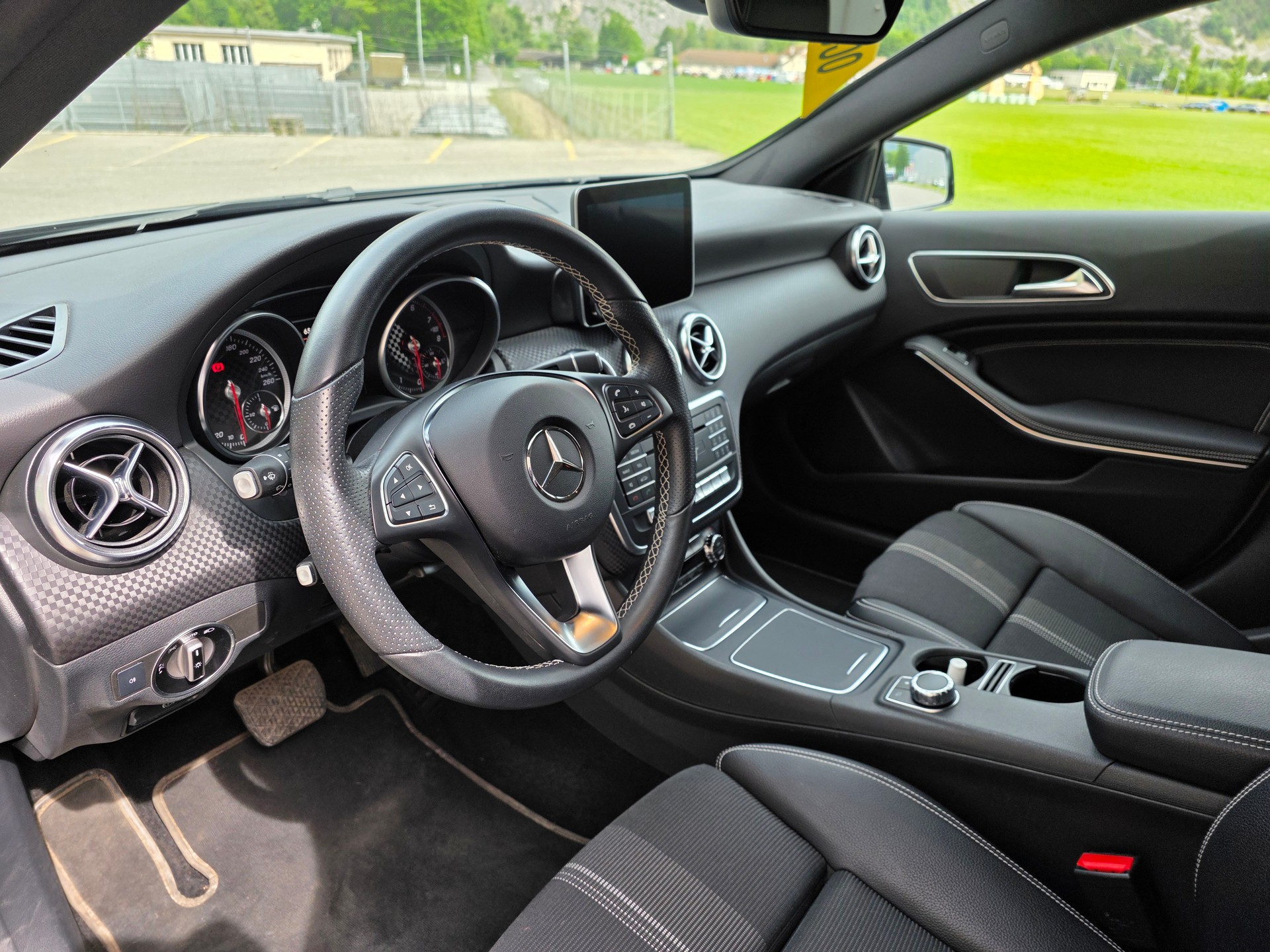 MERCEDES-BENZ A 220 4Matic 7G-DCT-image-19