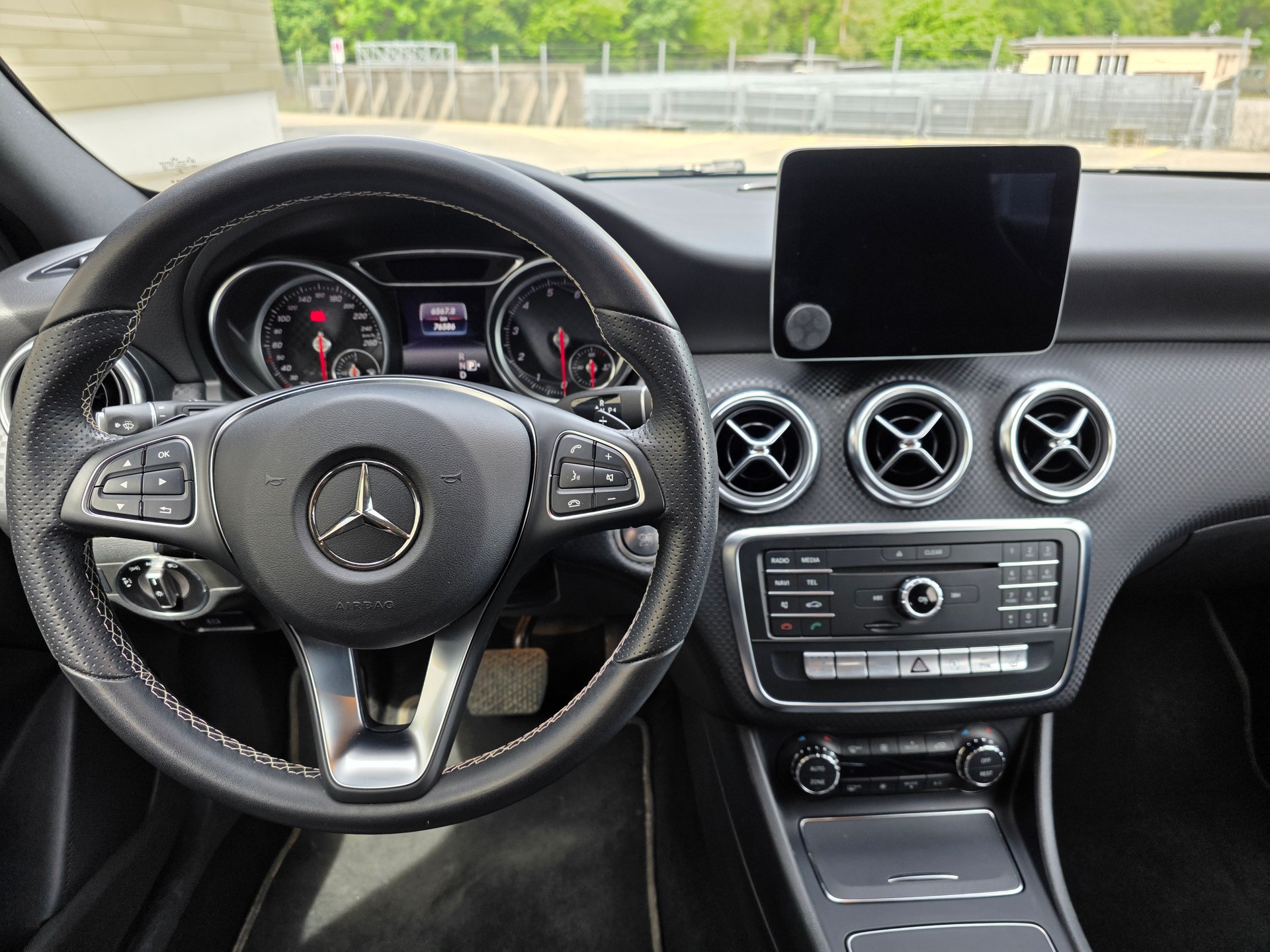 MERCEDES-BENZ A 220 4Matic 7G-DCT-image-23