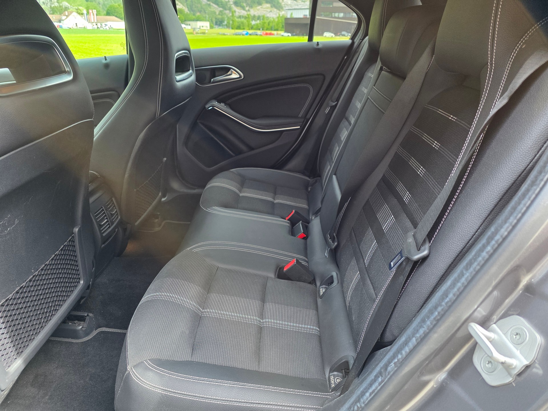 MERCEDES-BENZ A 220 4Matic 7G-DCT-image-20
