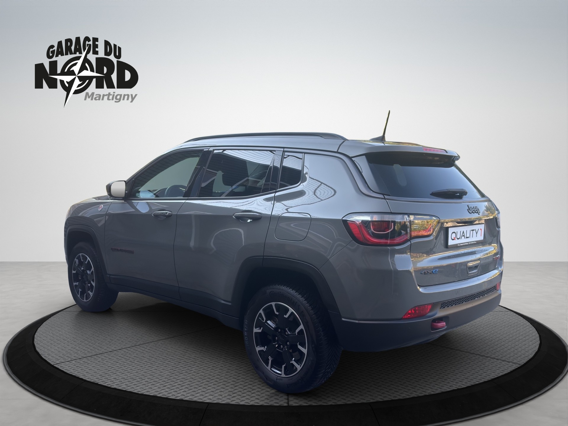 JEEP Compass 1.3 T PHEV Trailhawk AWD-showroom-element-3