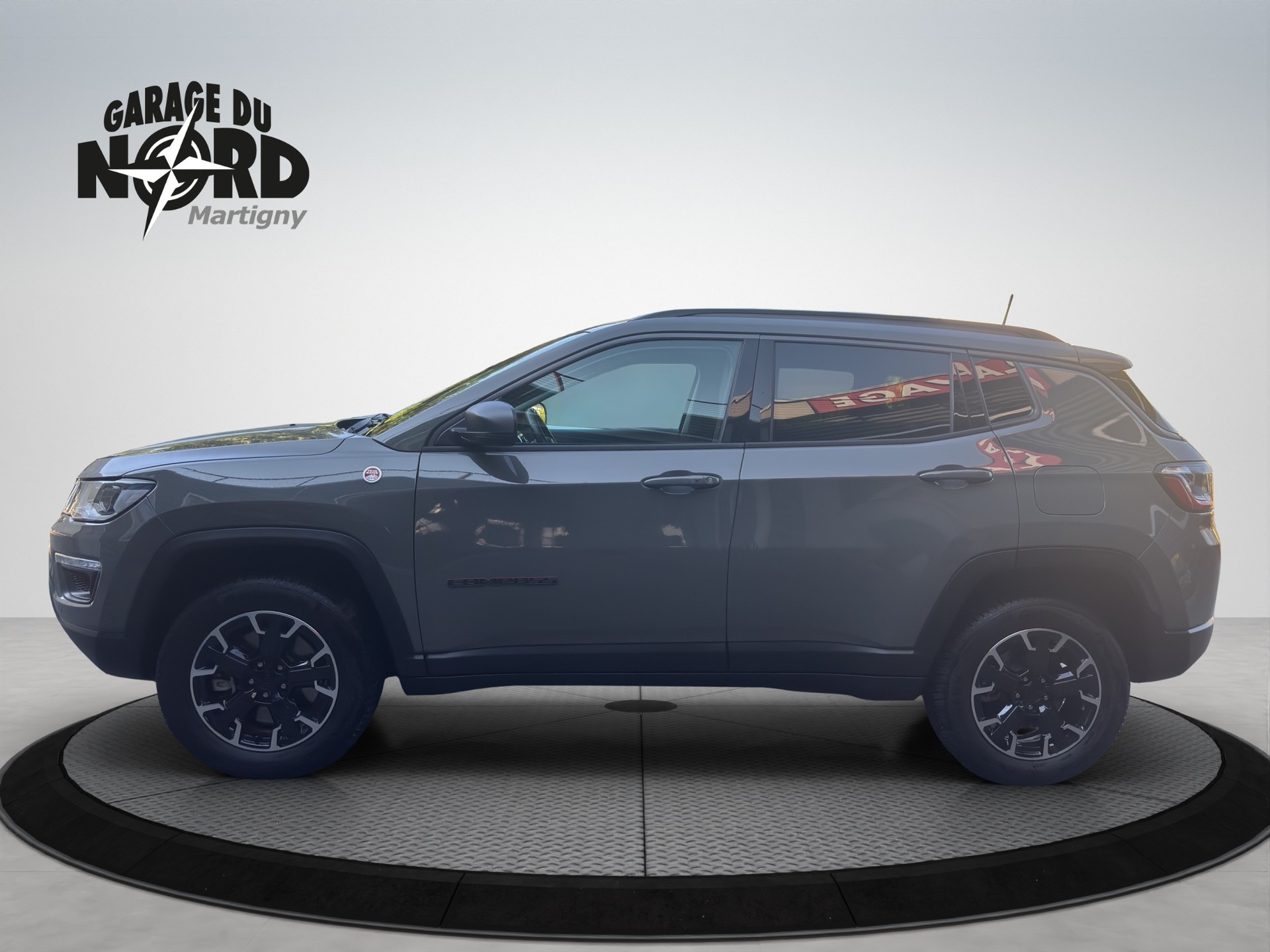 JEEP Compass 1.3 T PHEV Trailhawk AWD-showroom-element-2