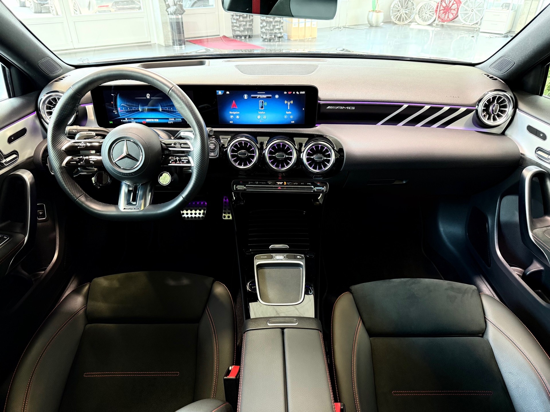 MERCEDES-BENZ A AMG 35 4Matic 8G-DCT-image-16