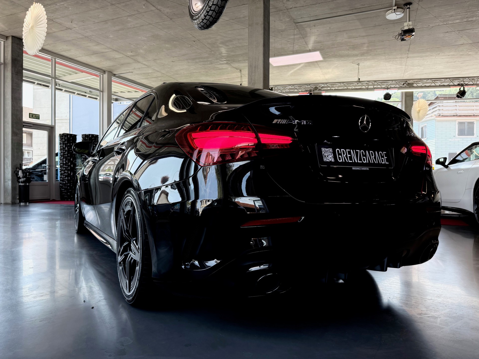 MERCEDES-BENZ A AMG 35 4Matic 8G-DCT-image-6