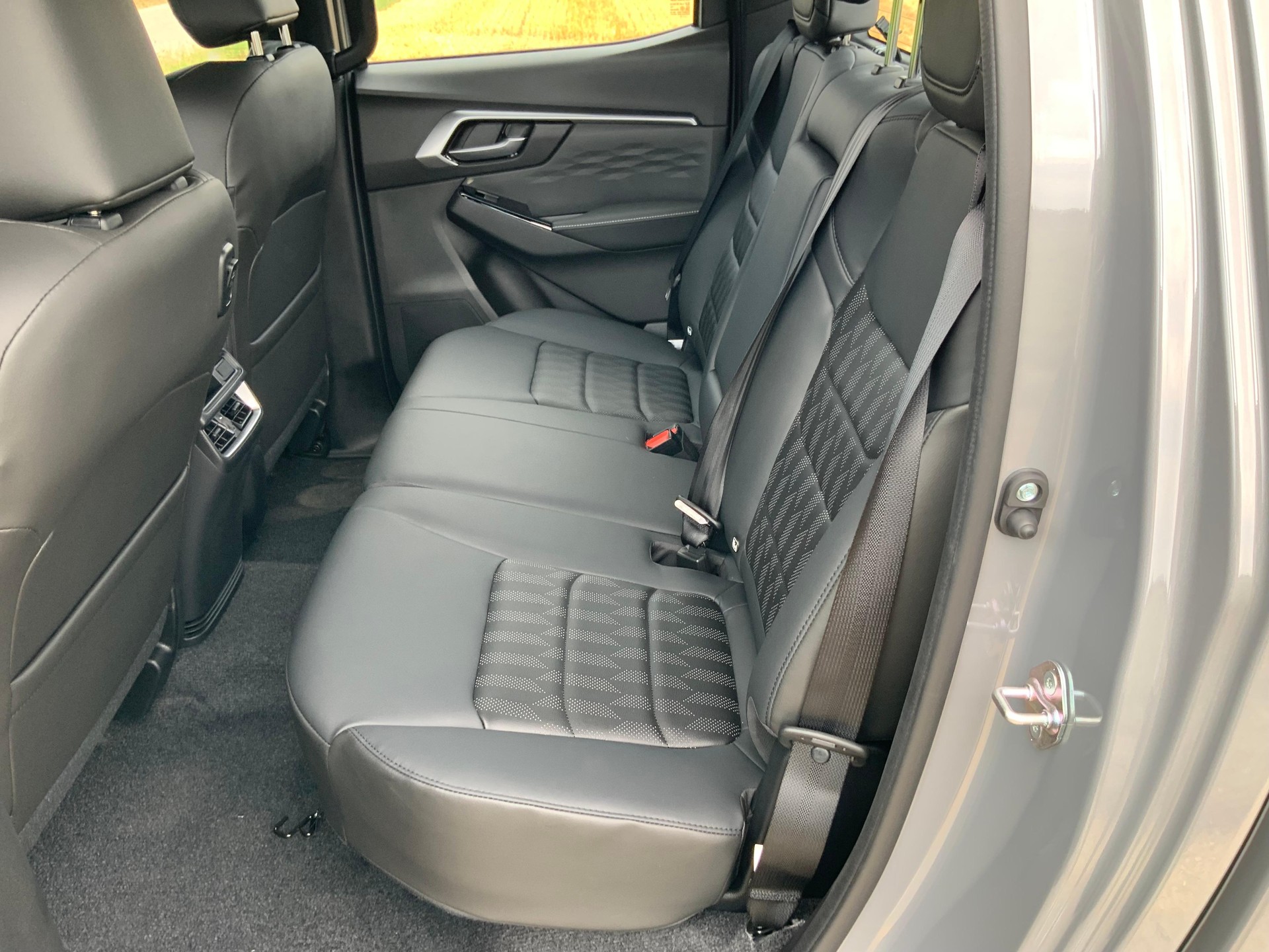 ISUZU D-Max Crew Pick-up 1.9 DDi F+ 4x4-image-5