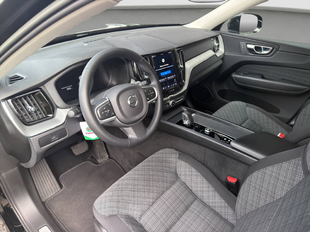 VOLVO XC60 2.0 B5 MH Momentum AWD-image-7