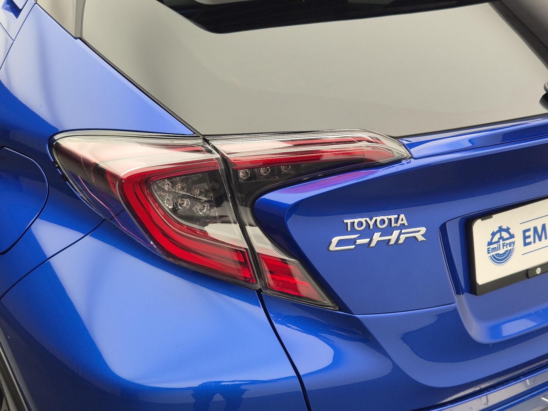 TOYOTA C-HR 1.8 VVTi HSD Style-image-16