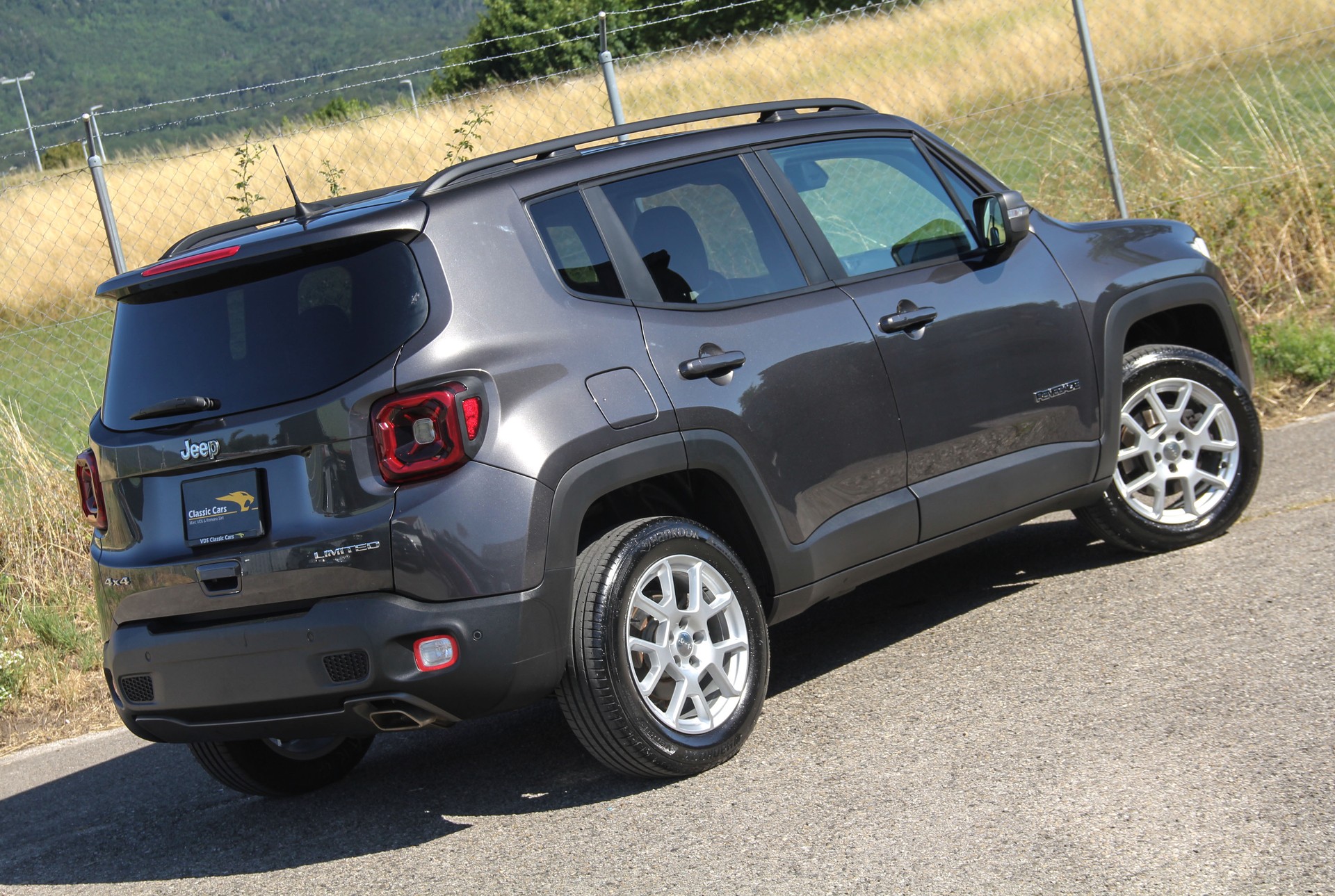 JEEP Renegade 1.3 Turbo Limited AWD ⭐⭐⭐⭐⭐-showroom-element-1
