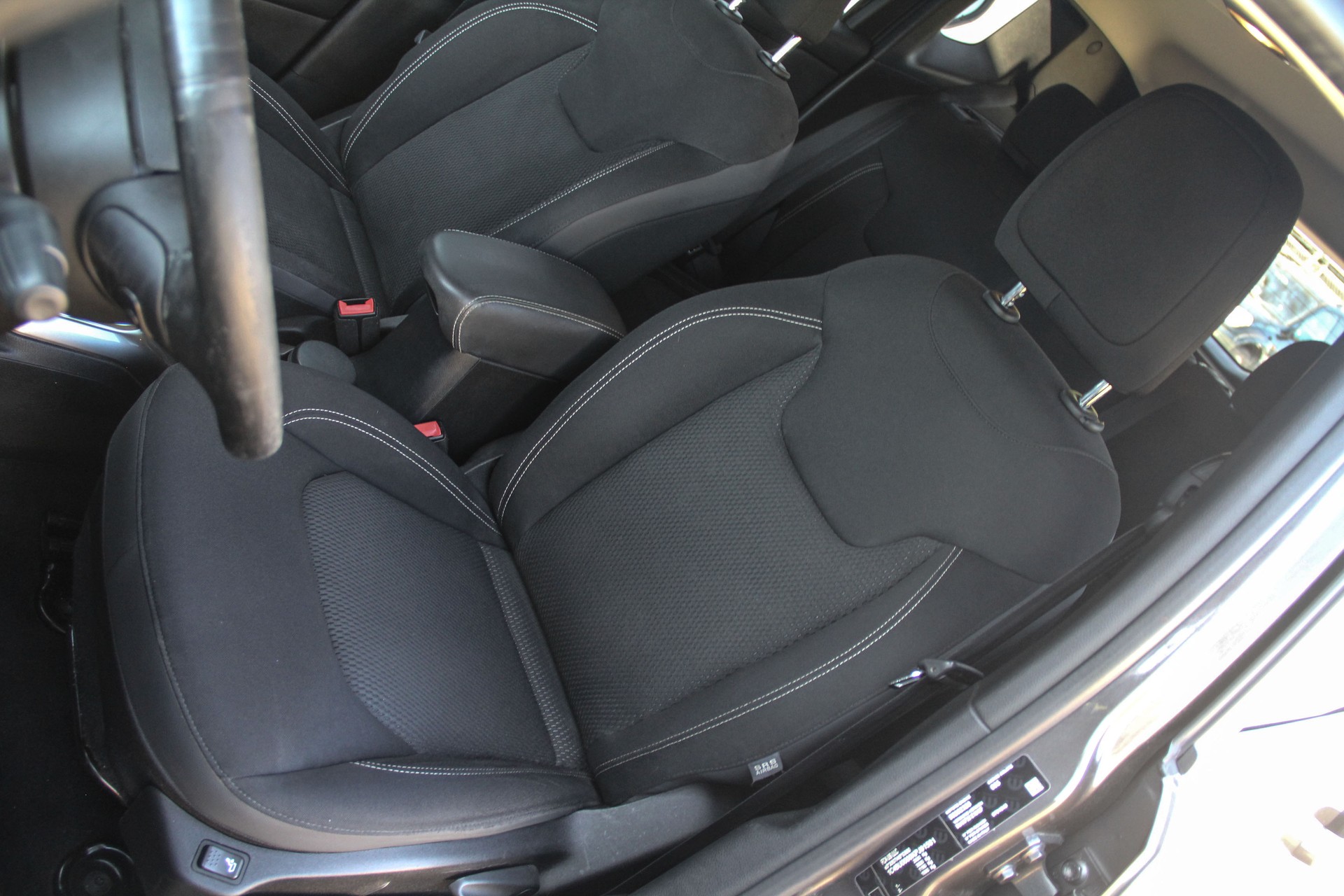 JEEP Renegade 1.3 Turbo Limited AWD ⭐⭐⭐⭐⭐-image-6