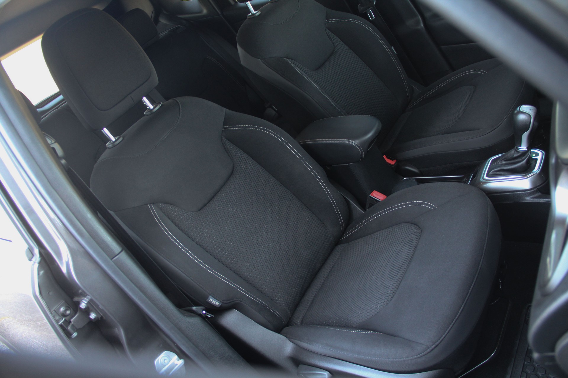 JEEP Renegade 1.3 Turbo Limited AWD ⭐⭐⭐⭐⭐-image-10