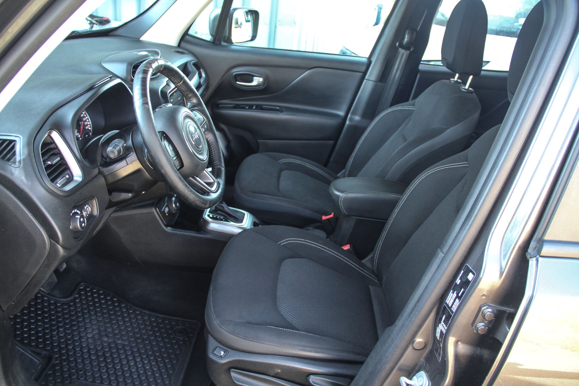 JEEP Renegade 1.3 Turbo Limited AWD ⭐⭐⭐⭐⭐-image-5