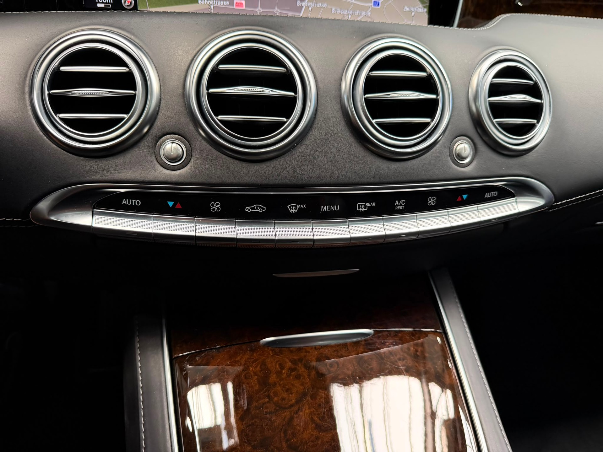MERCEDES-BENZ S 500 Coupé 4Matic 7G-Tronic-image-18