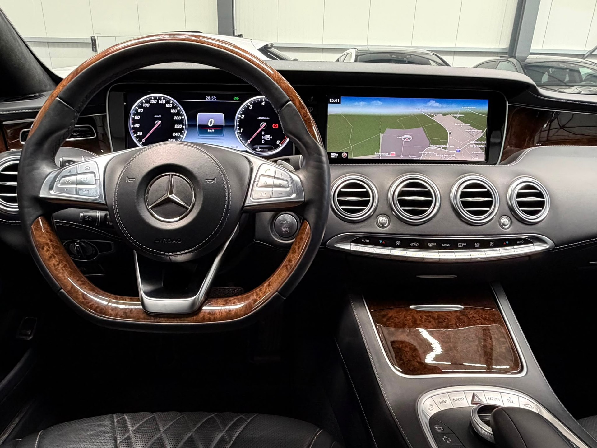 MERCEDES-BENZ S 500 Coupé 4Matic 7G-Tronic-image-16