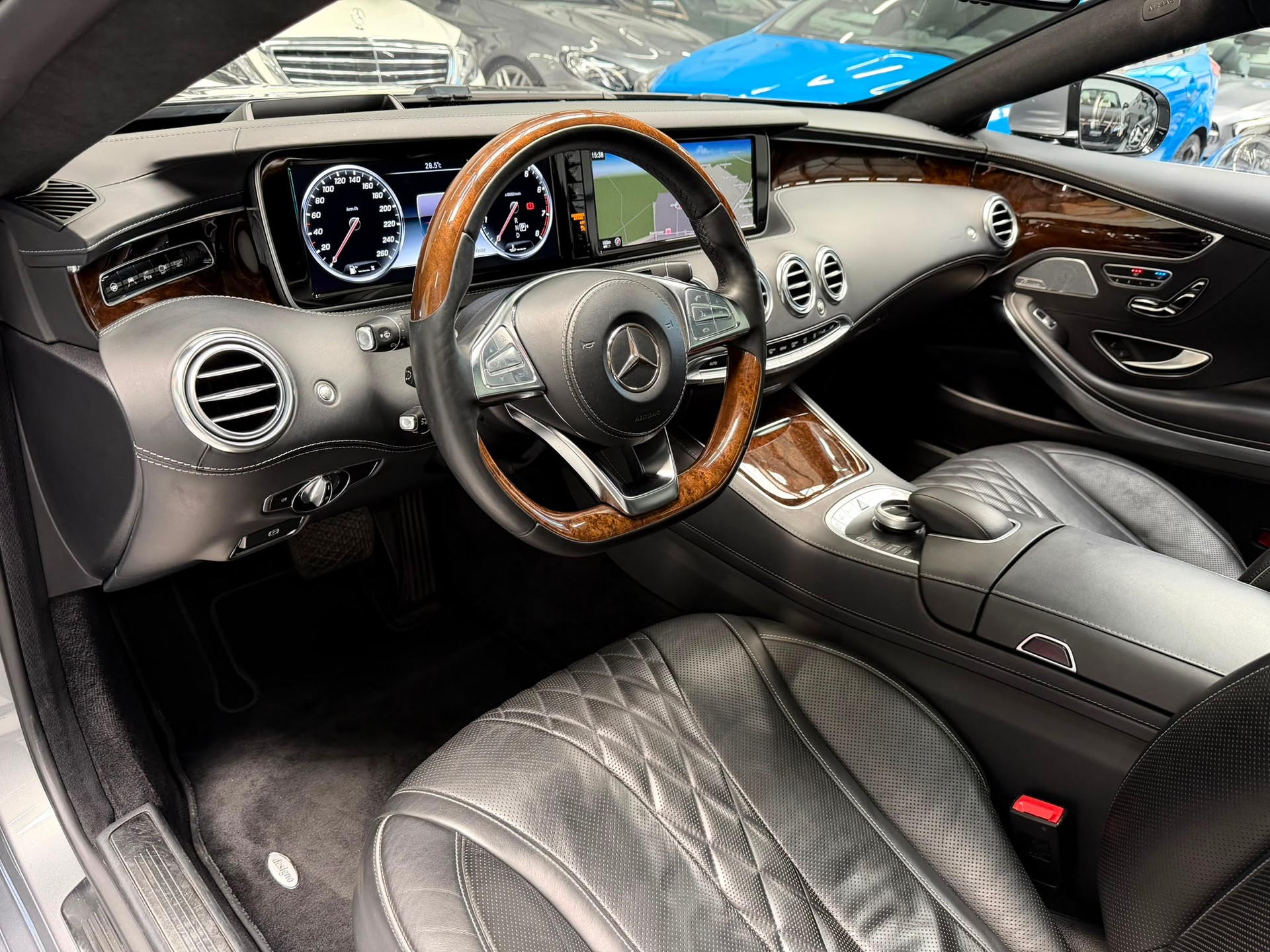 MERCEDES-BENZ S 500 Coupé 4Matic 7G-Tronic-image-21