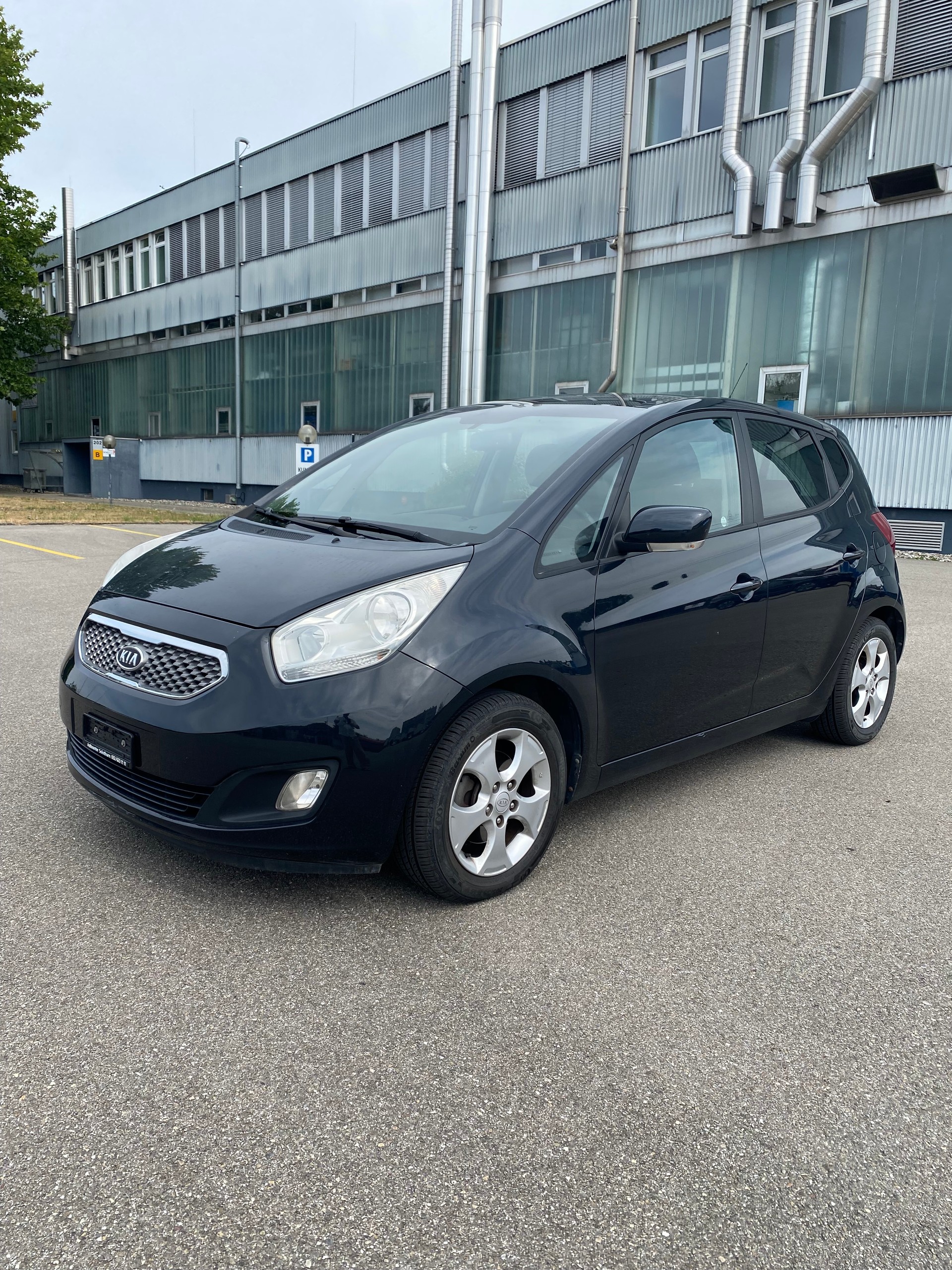 KIA Venga 1.6 CVVT Style Automatic-image-3