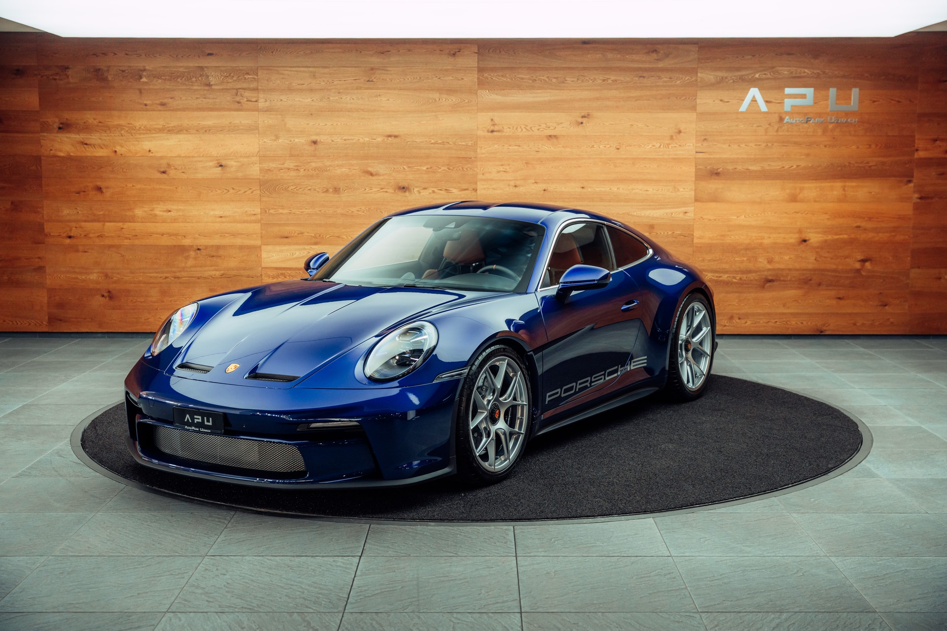 PORSCHE 911 S/T-showroom-element-3