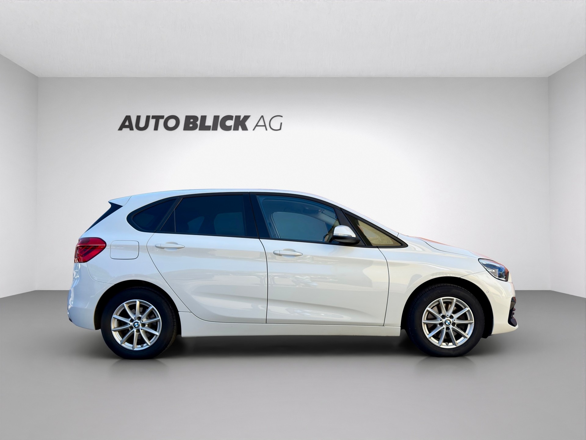 BMW 218d xDrive Active Tourer Steptronic-showroom-element-3