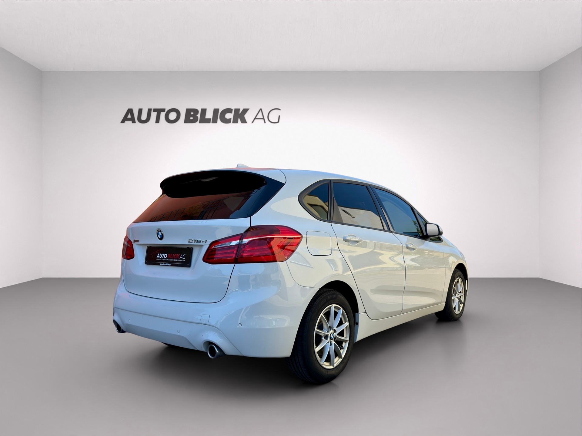 BMW 218d xDrive Active Tourer Steptronic-image-5