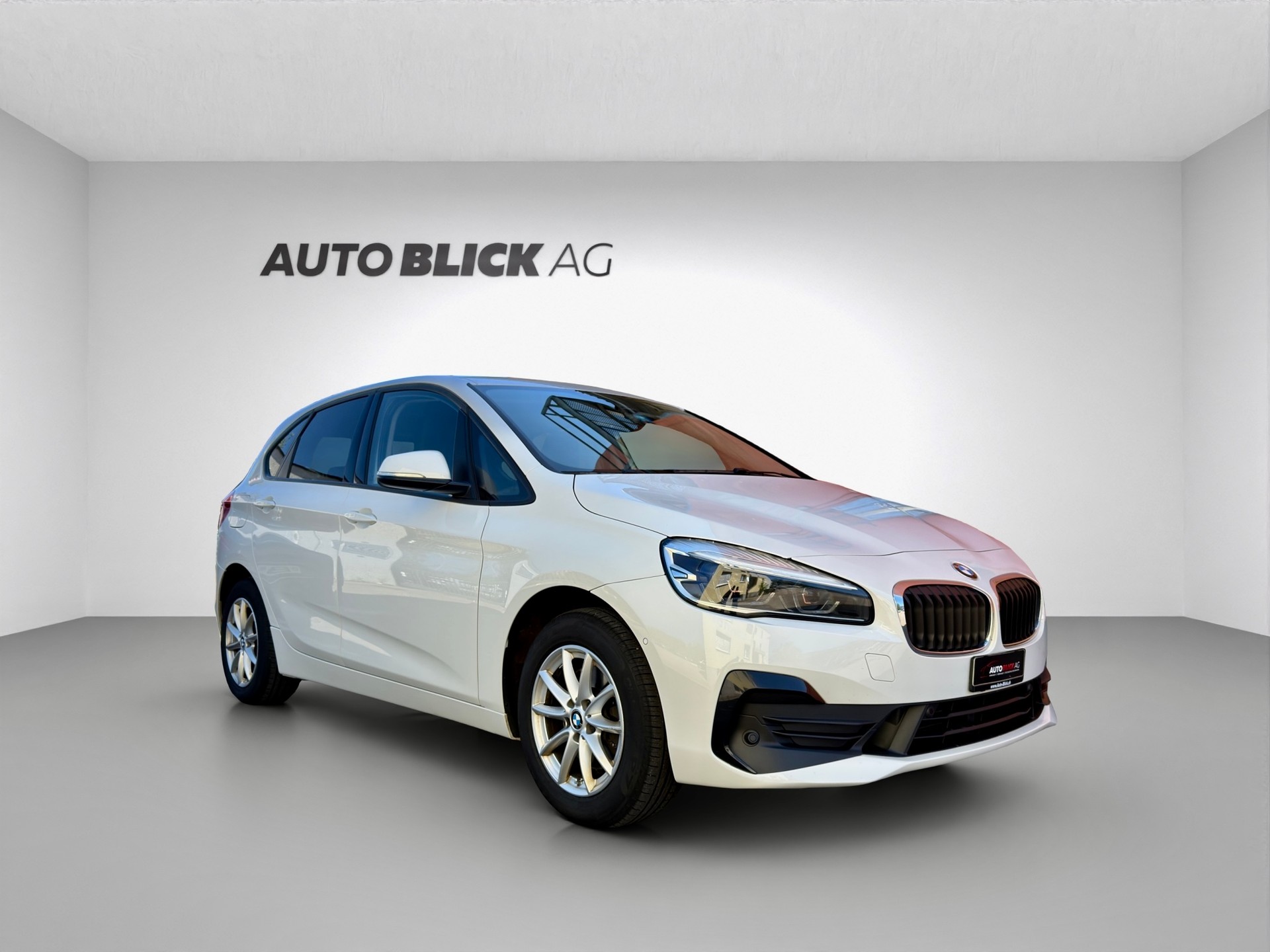 BMW 218d xDrive Active Tourer Steptronic-showroom-element-1