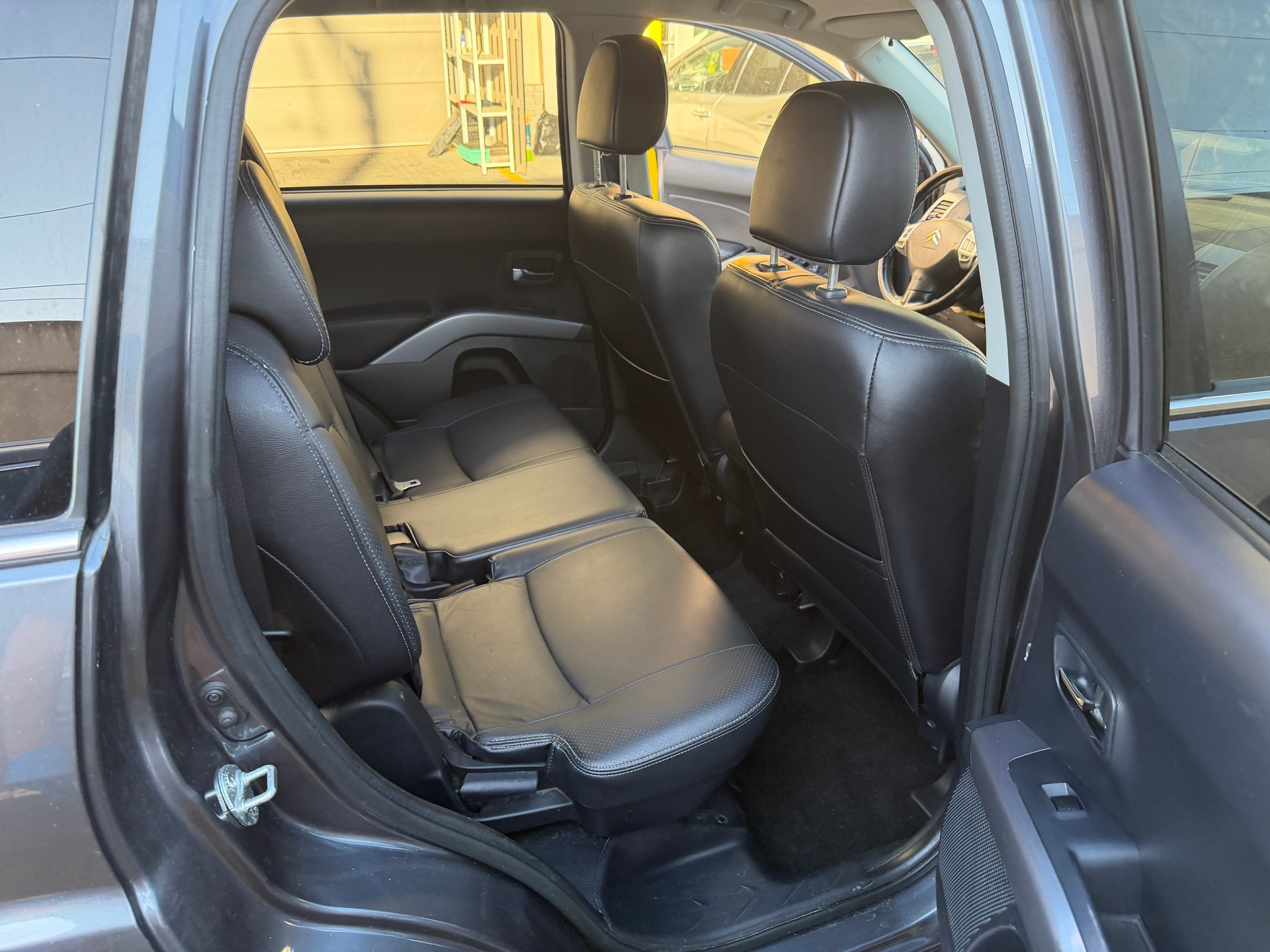 CITROEN C-Crosser 2.4 Exclusive CVT-image-7