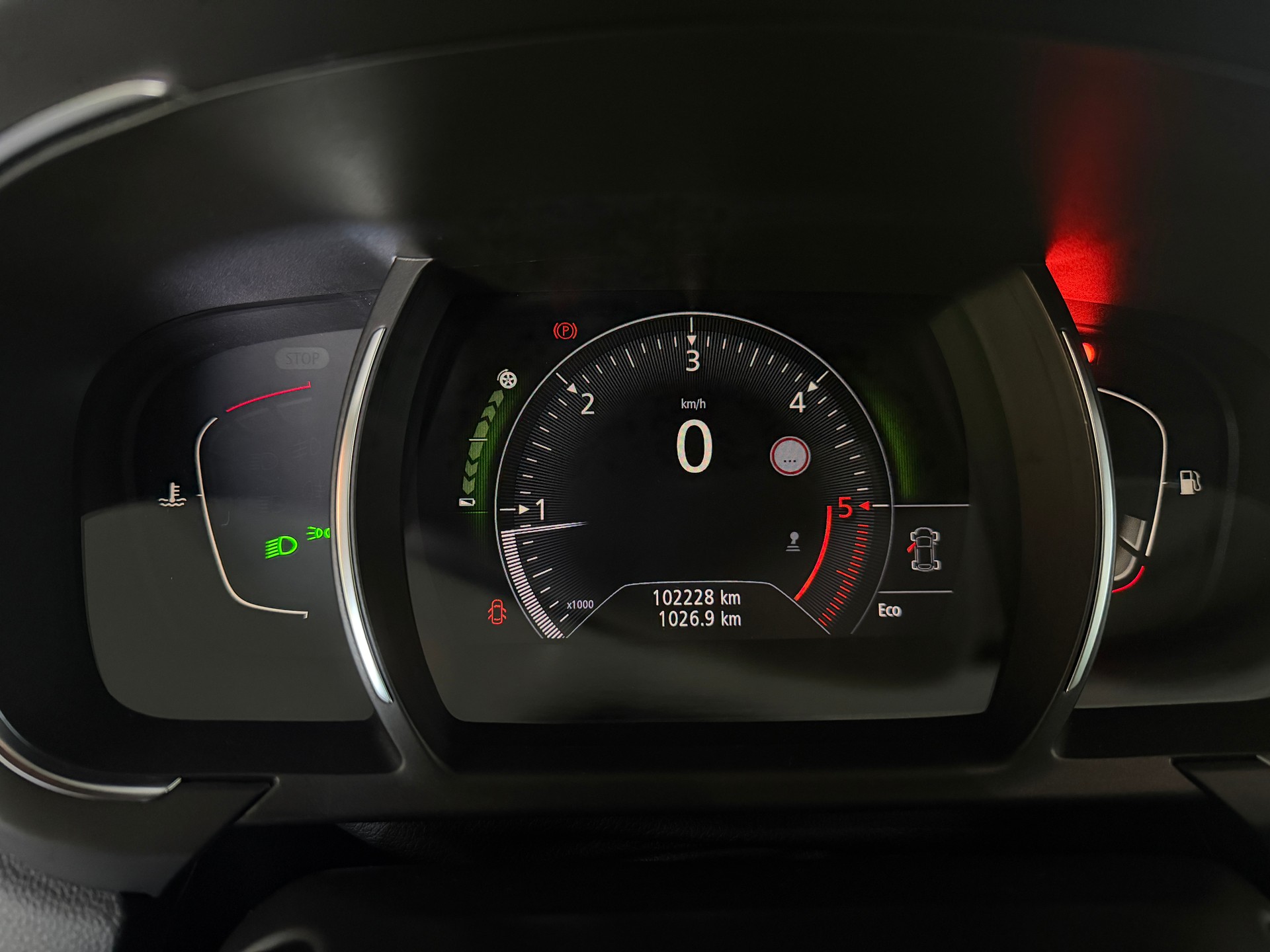RENAULT 1.5 dCi Hybrid Assist Bose-image-9