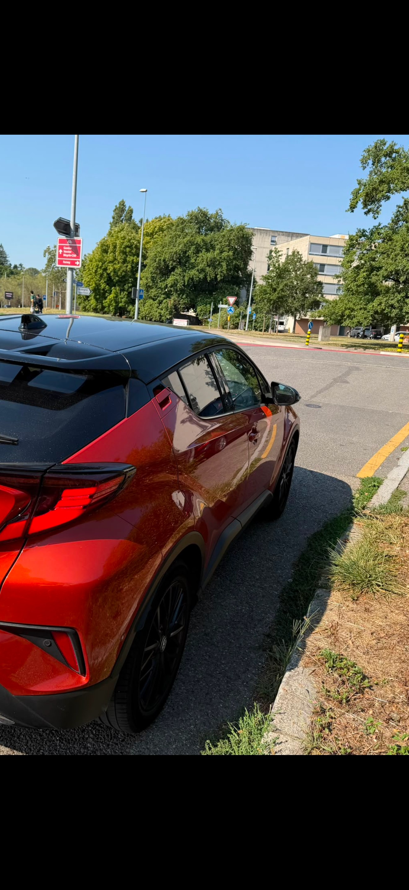 TOYOTA C-HR 2.0 HSD CVT Style-showroom-element-2