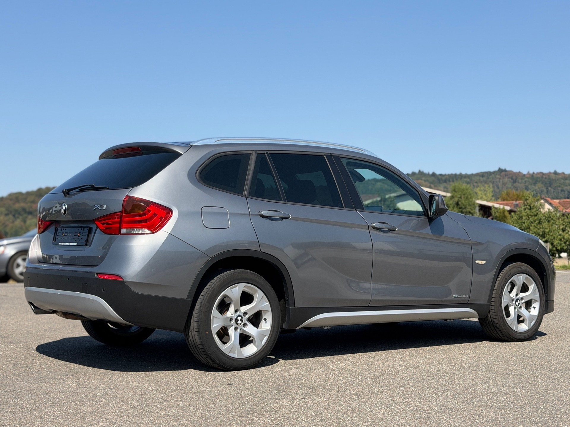 BMW X1 sDrive 18i-image-3