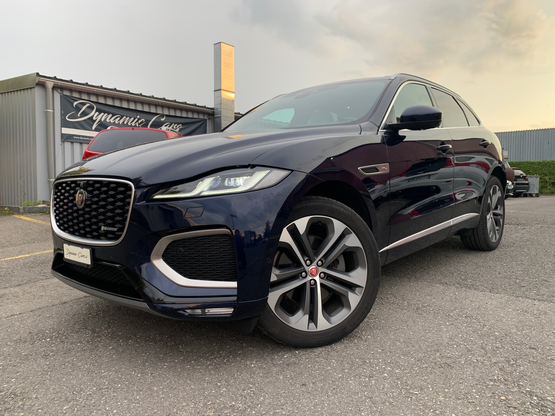 JAGUAR F-Pace 2.0 P250 R-Dynamic HSE AWD