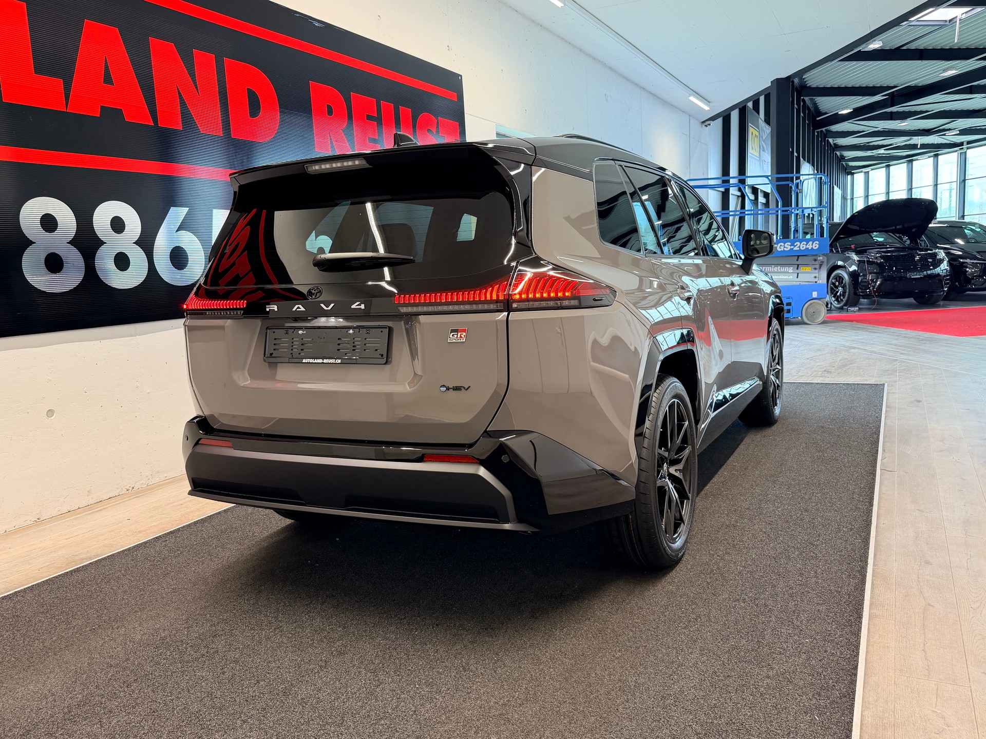 TOYOTA RAV-4 2.5 HSD GR Sport e-CVT 4WD-image-6