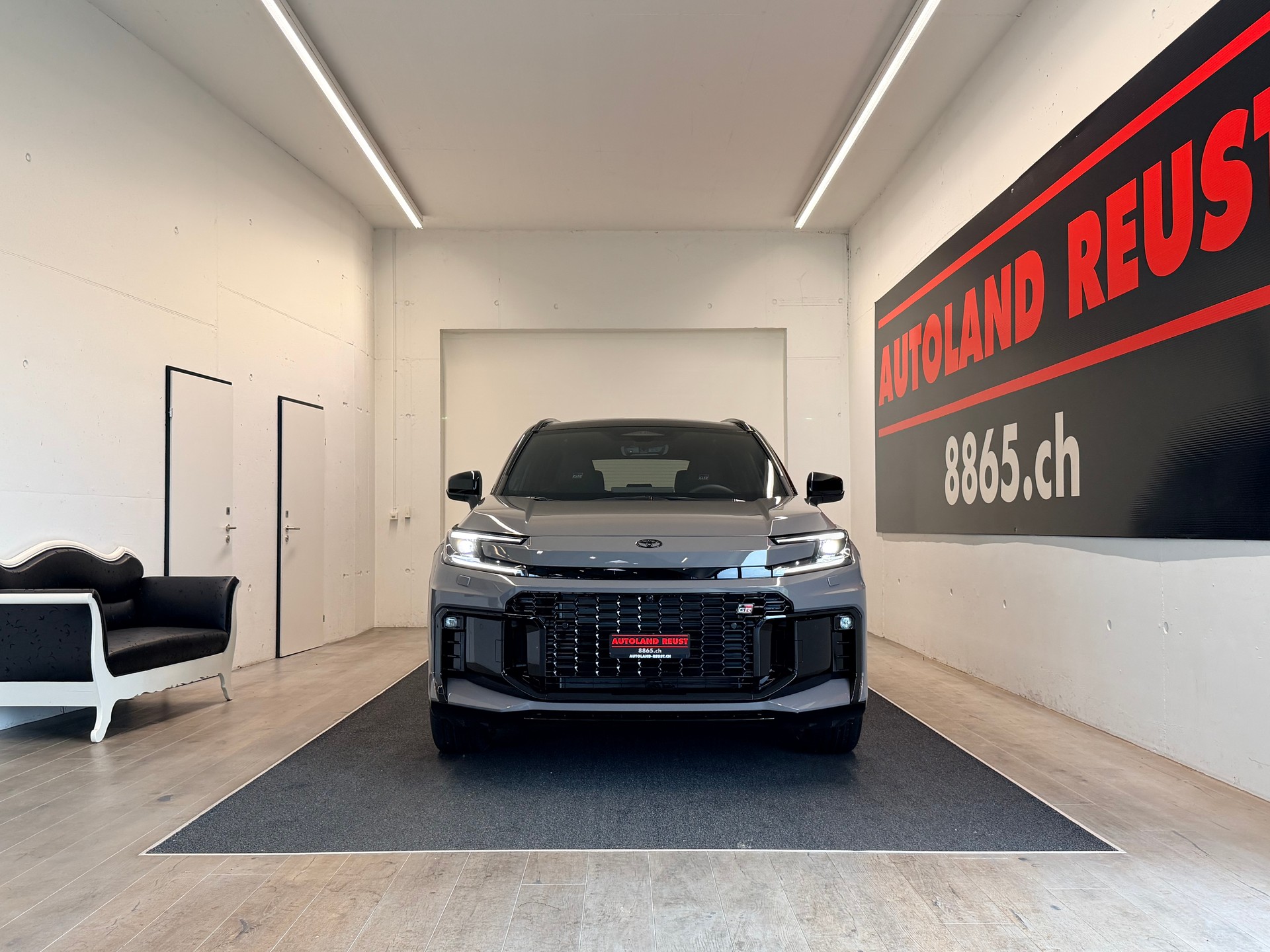 TOYOTA RAV-4 2.5 HSD GR Sport e-CVT 4WD-showroom-element-1