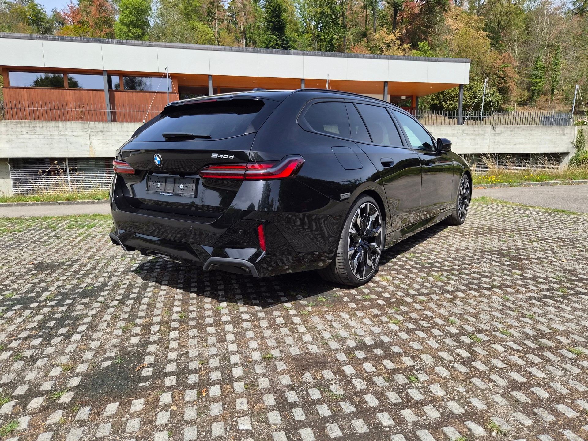 BMW 540d xDrive M Sport Pro-image-3