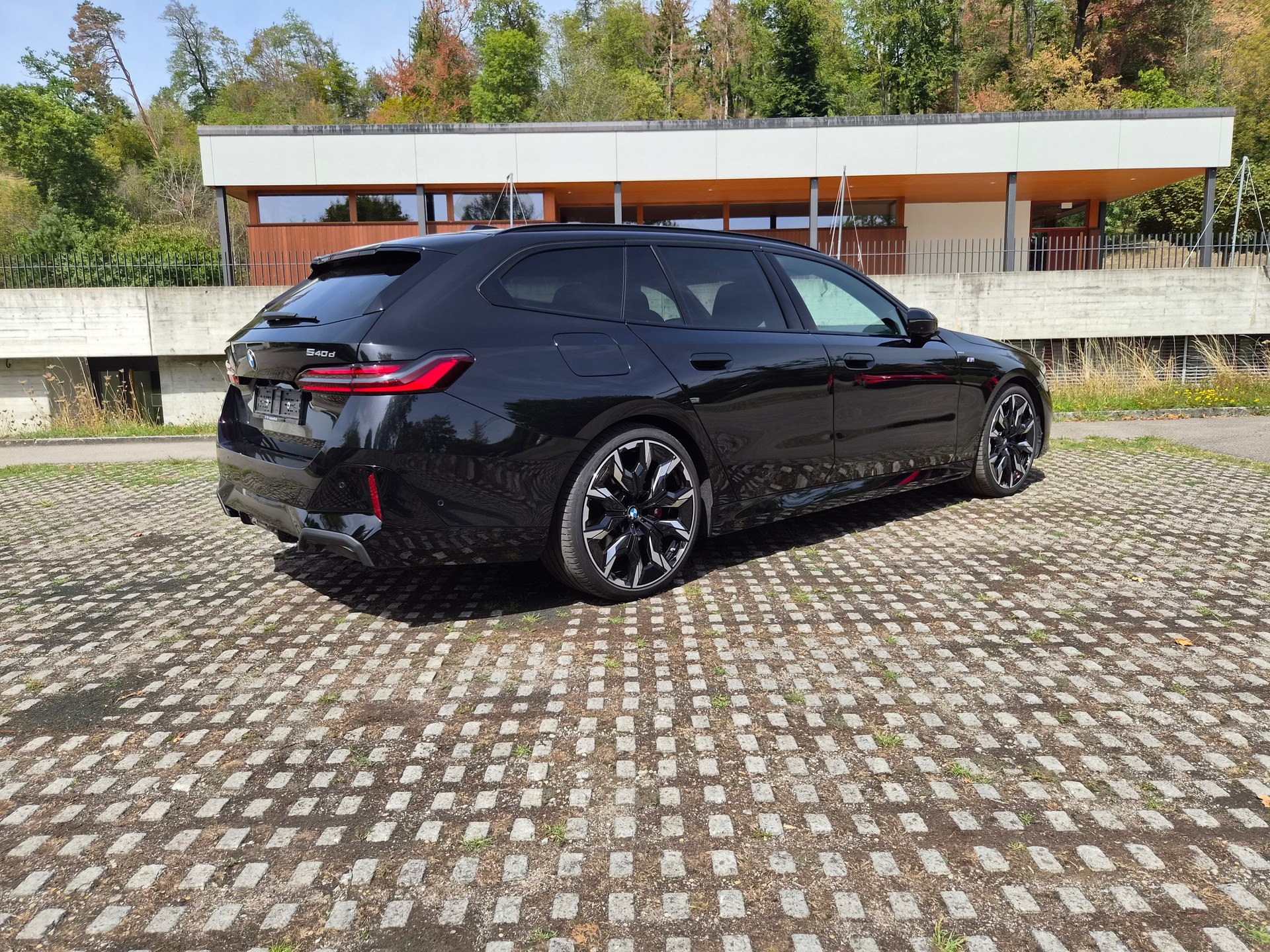 BMW 540d xDrive M Sport Pro-image-4