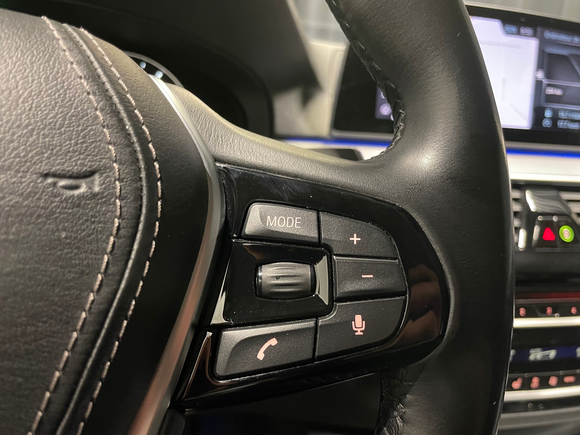 BMW 530i xDrive Steptronic Sport line (58)-image-11