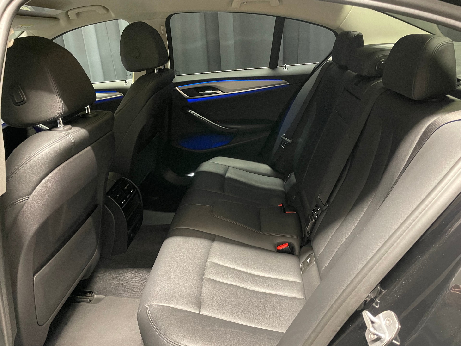 BMW 530i xDrive Steptronic Sport line (58)-image-7
