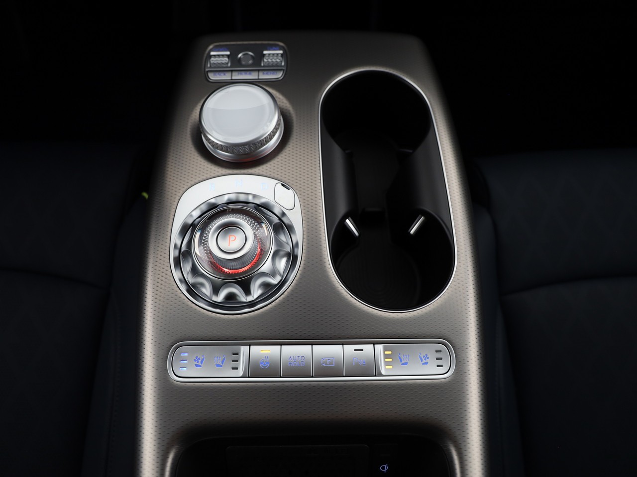 GENESIS GV60 77.4 kWh Sport AWD-image-22