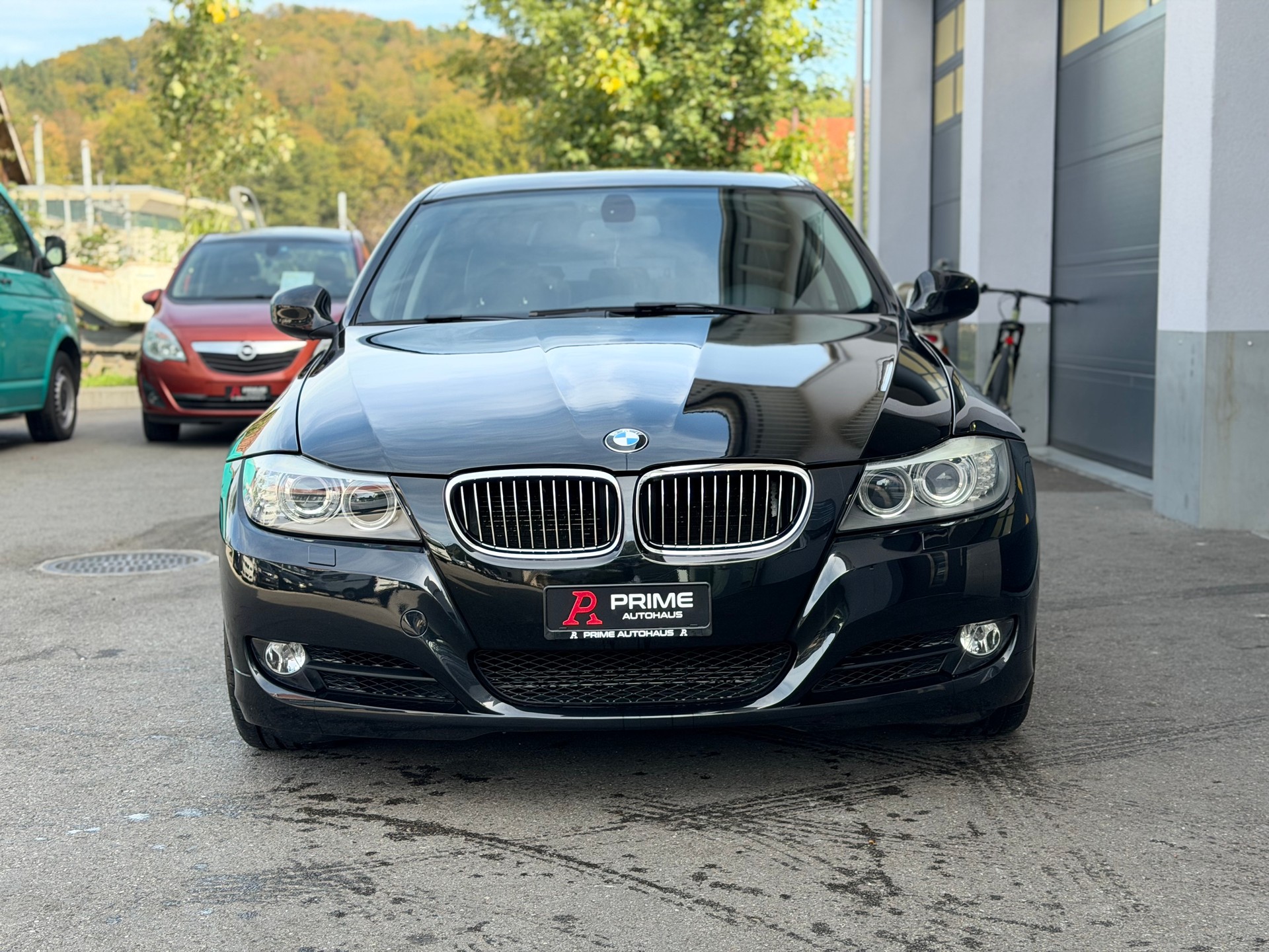 BMW 325i x-Drive Steptronic-showroom-element-1