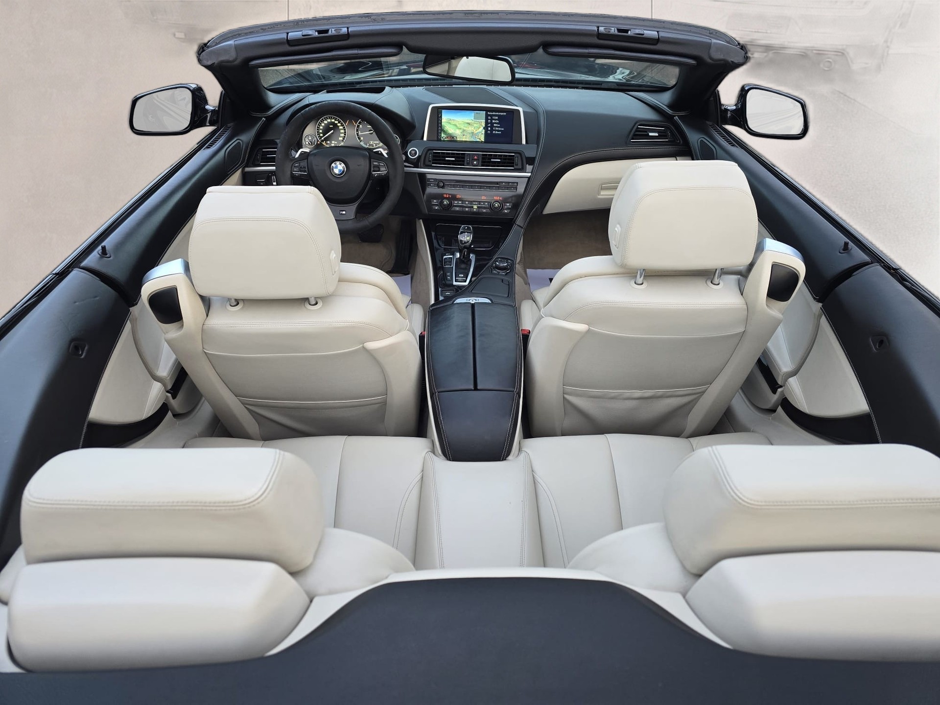 BMW 650i Cabrio-image-13